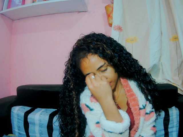 prettygirls11 live cam on BongaCams