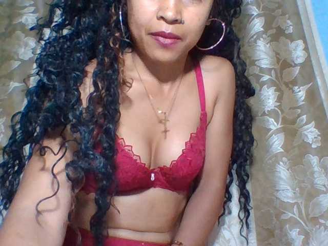 prettygirls11 live cam on BongaCams
