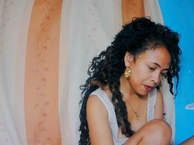 prettygirls11 live cam on BongaCams