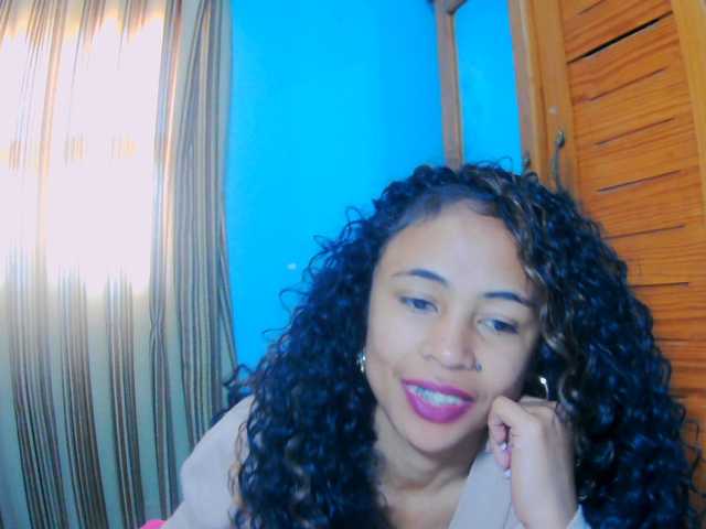 prettygirls11 live cam on BongaCams