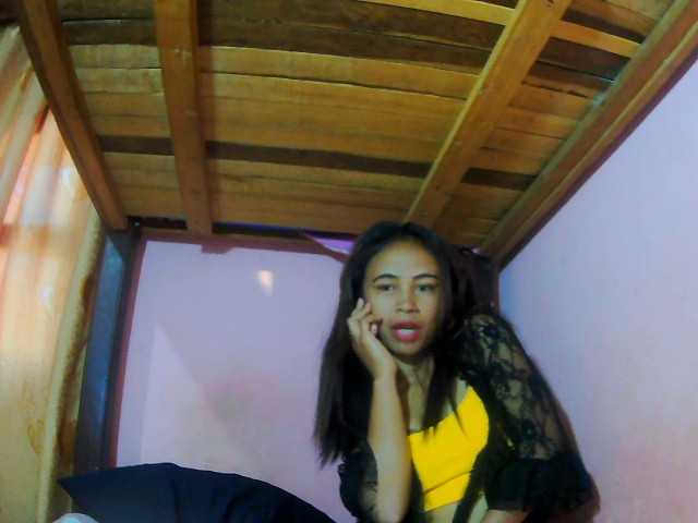 prettygirls11 live cam on BongaCams
