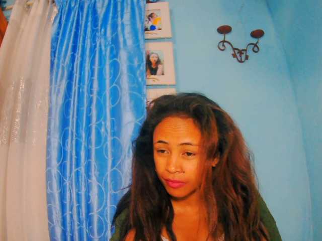 prettygirls11 live cam on BongaCams