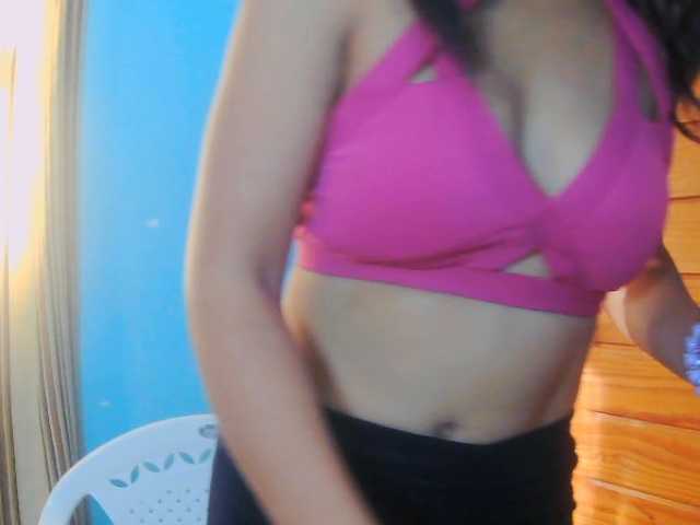 prettygirls11 live cam on BongaCams
