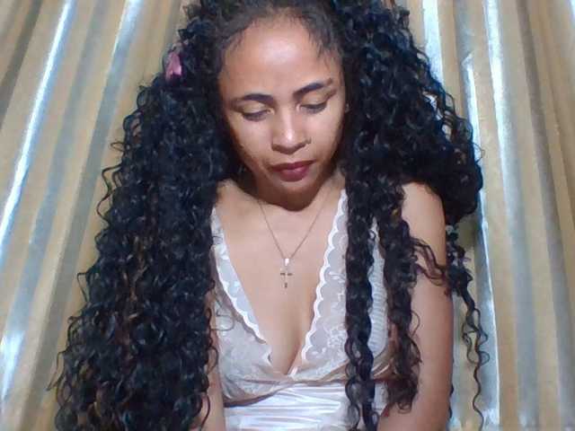prettygirls11 live cam on BongaCams