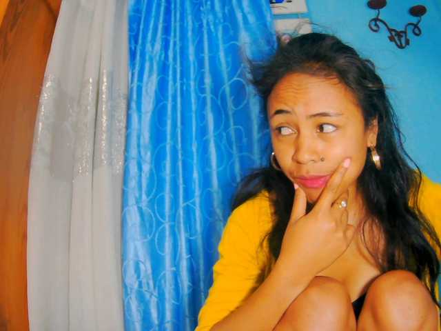 prettygirls11 live cam on BongaCams