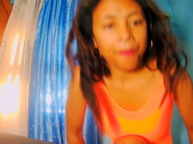 prettygirls11 live cam on BongaCams