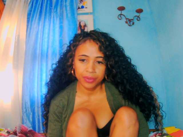 prettygirls11 live cam on BongaCams