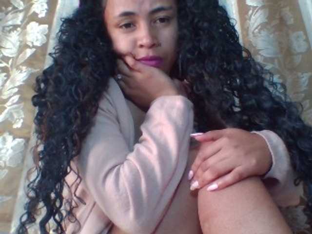 prettygirls11 live cam on BongaCams