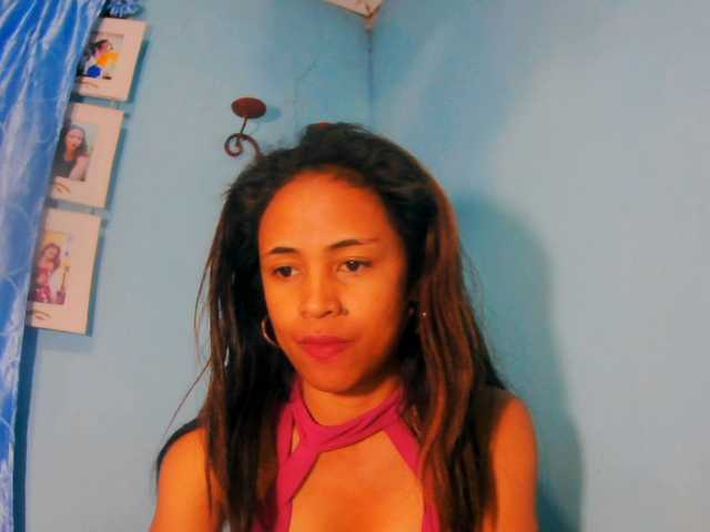 prettygirls11 live cam on BongaCams