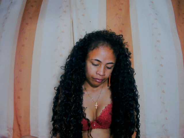 prettygirls11 live cam on BongaCams