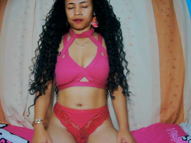 prettygirls11 live cam on BongaCams
