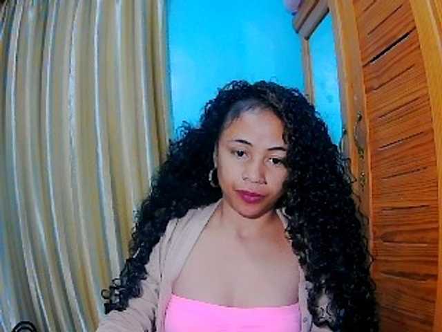 prettygirls11 live cam on BongaCams