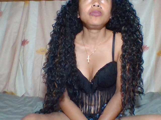 prettygirls11 live cam on BongaCams