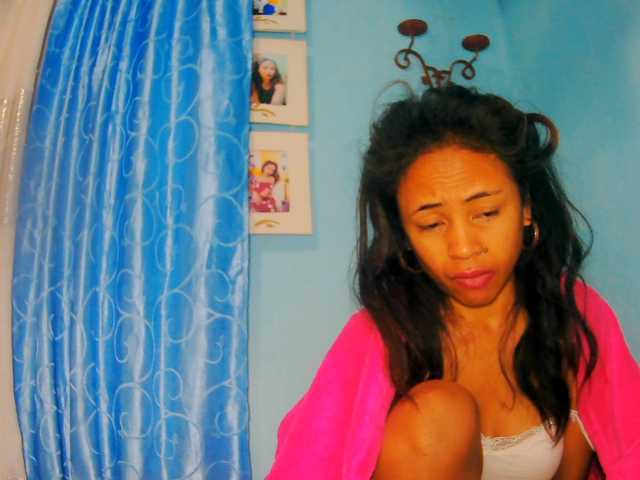 prettygirls11 live cam on BongaCams