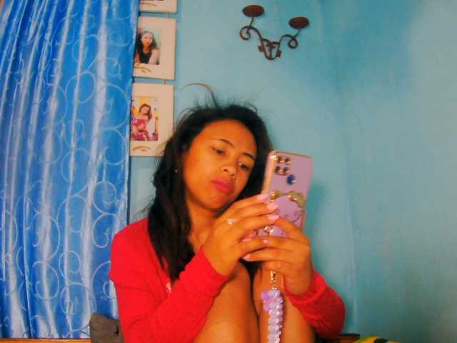 prettygirls11 live cam on BongaCams