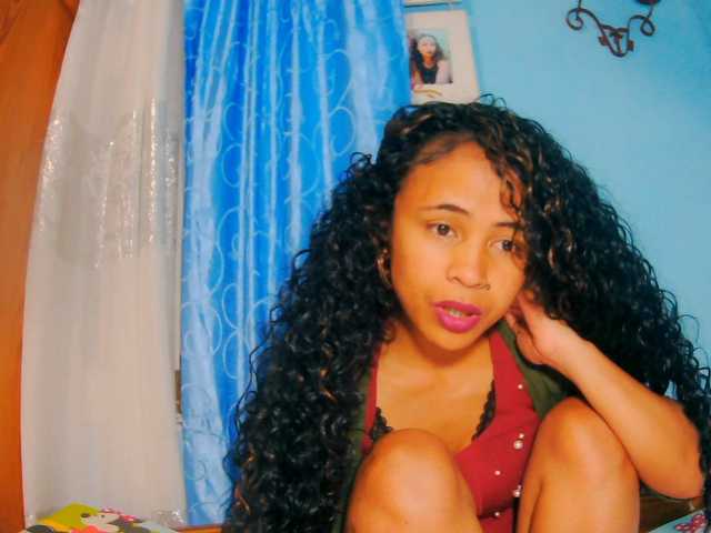 prettygirls11 live cam on BongaCams