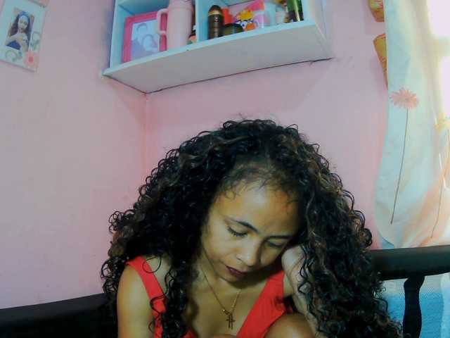 prettygirls11 live cam on BongaCams