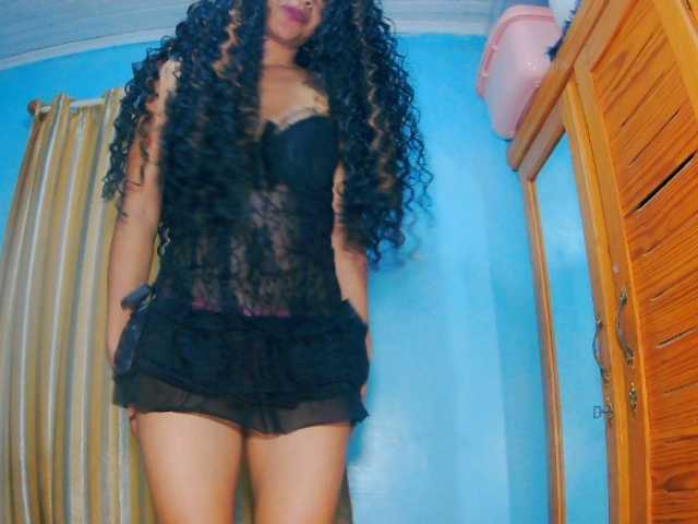 prettygirls11 live cam on BongaCams