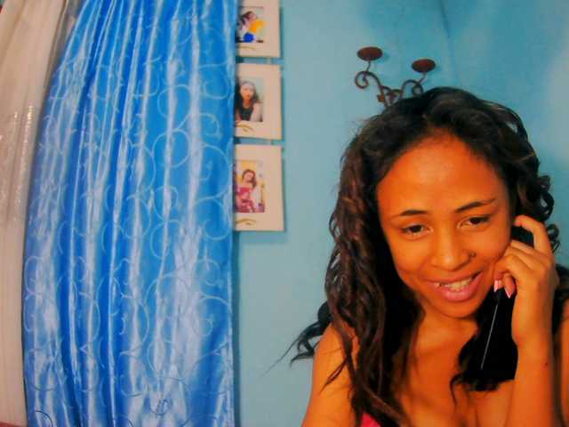 prettygirls11 live cam on BongaCams