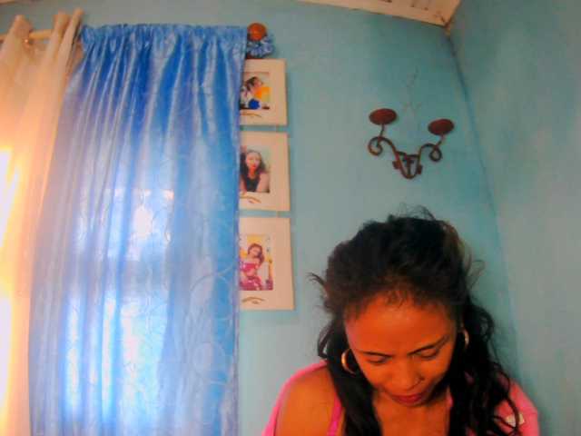 prettygirls11 live cam on BongaCams