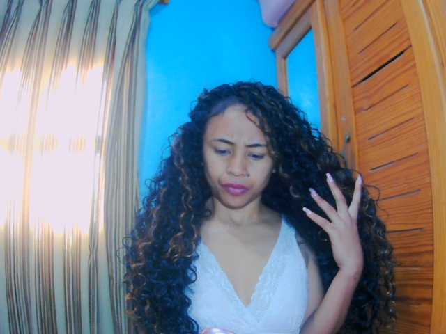 prettygirls11 live cam on BongaCams