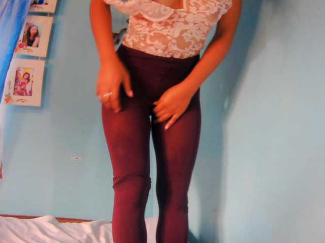 prettygirls11 live webcam show