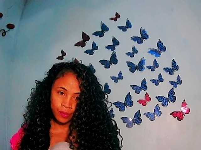 prettygirls11 live cam on BongaCams