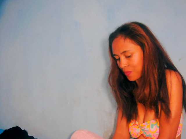 prettygirls11 live cam on BongaCams