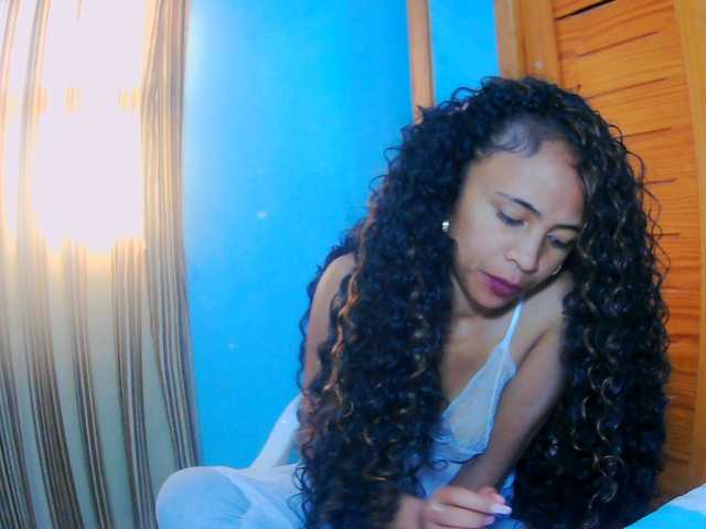 prettygirls11 live cam on BongaCams
