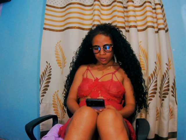 prettygirls11 live cam on BongaCams