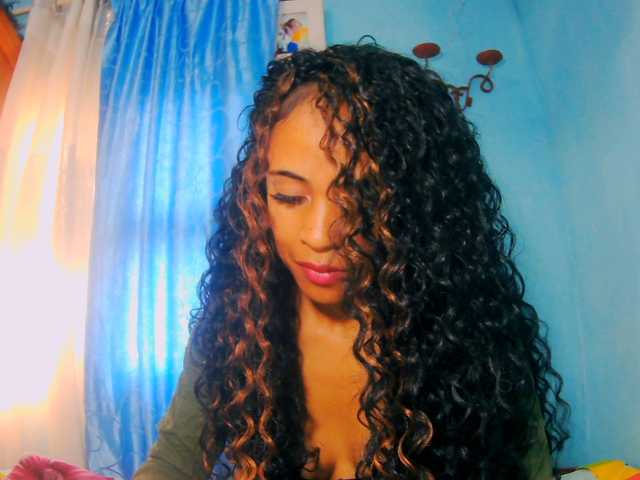 prettygirls11 live cam on BongaCams