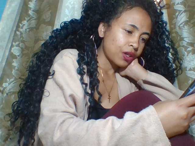 prettygirls11 live cam on BongaCams