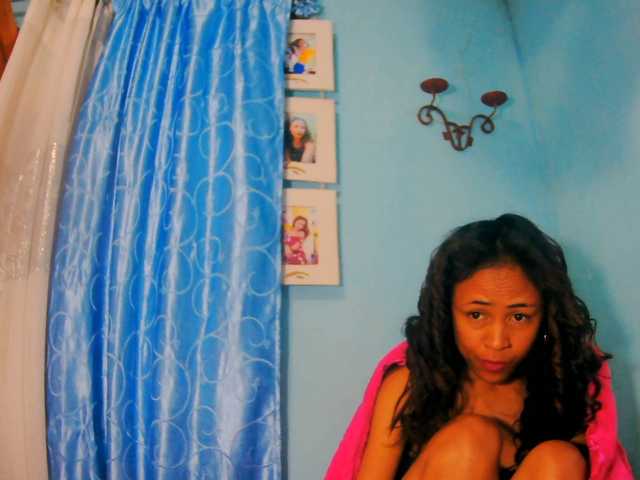 prettygirls11 live cam on BongaCams