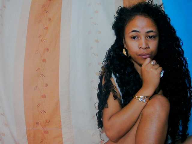 prettygirls11 live cam on BongaCams