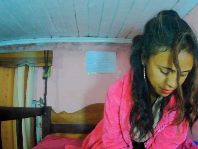 prettygirls11 live cam on BongaCams