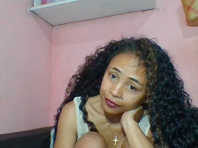prettygirls11 live cam on BongaCams