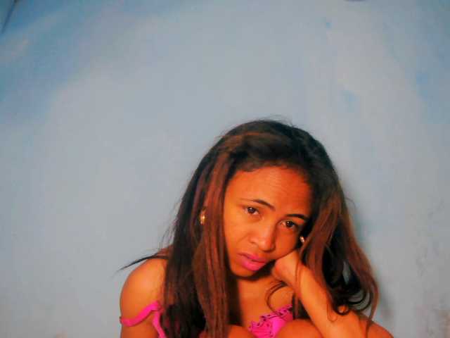 prettygirls11 live cam on BongaCams