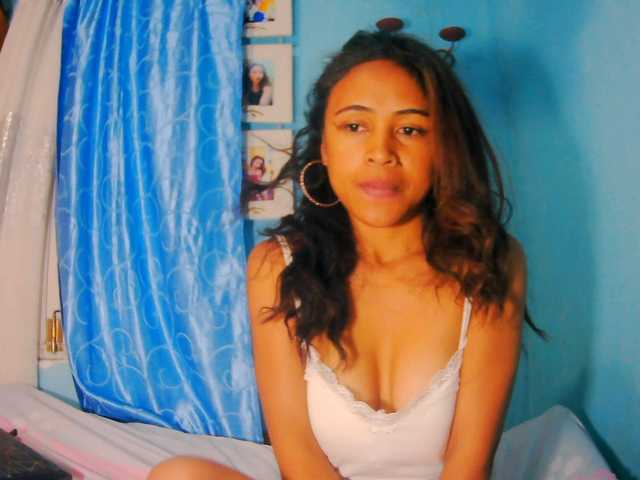 prettygirls11 live cam on BongaCams