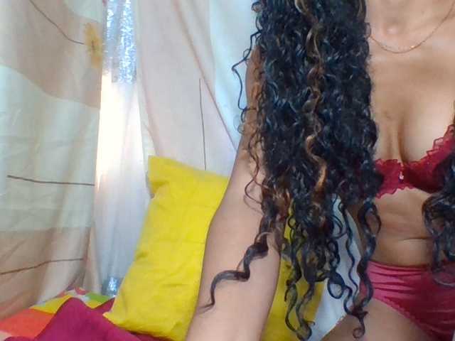 prettygirls11 live cam on BongaCams