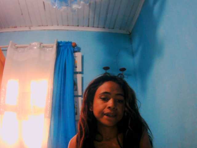 prettygirls11 live cam on BongaCams