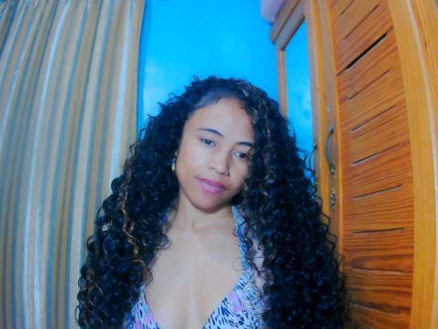 prettygirls11 live cam on BongaCams