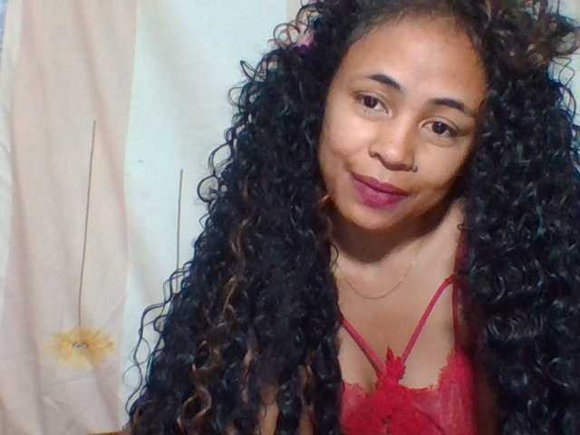 prettygirls11 live cam on BongaCams