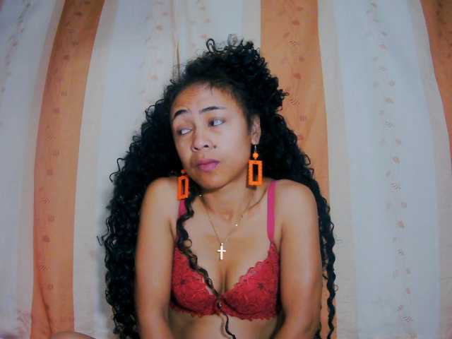 prettygirls11 live cam on BongaCams