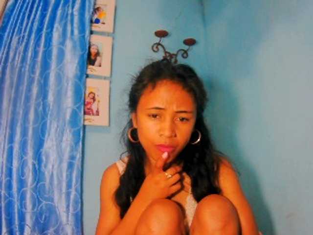 prettygirls11 live cam on BongaCams