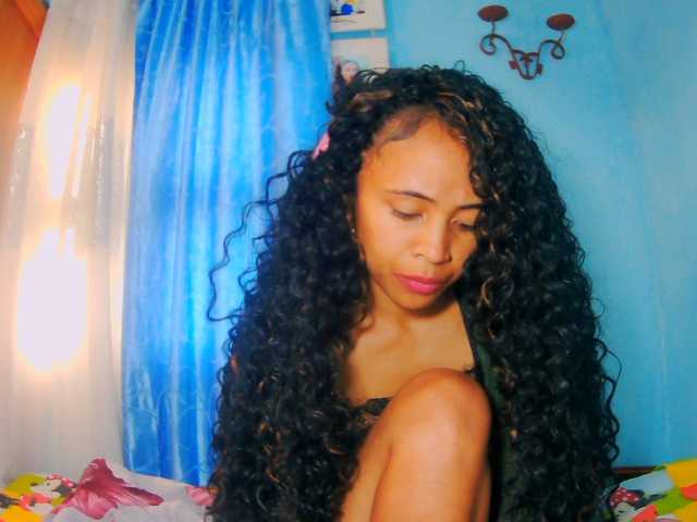 prettygirls11 live cam on BongaCams