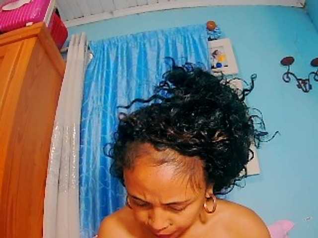 prettygirls11 live cam on BongaCams