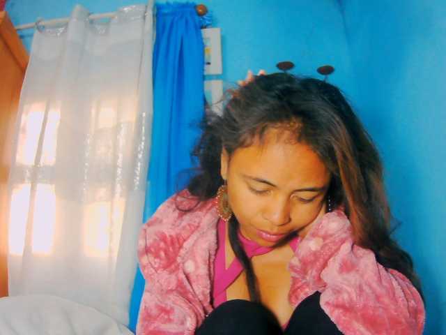 prettygirls11 live cam on BongaCams