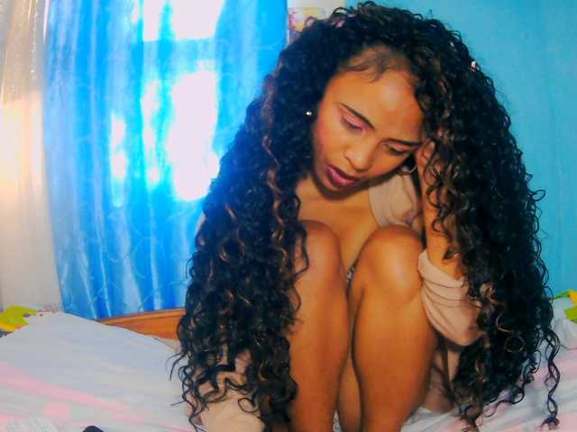 prettygirls11 live cam on BongaCams