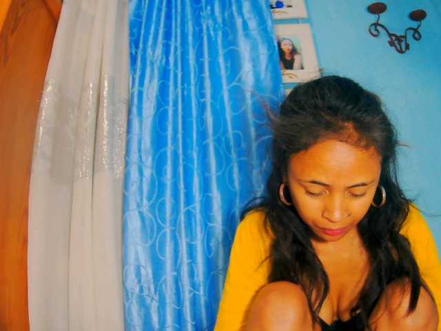 prettygirls11 live cam on BongaCams