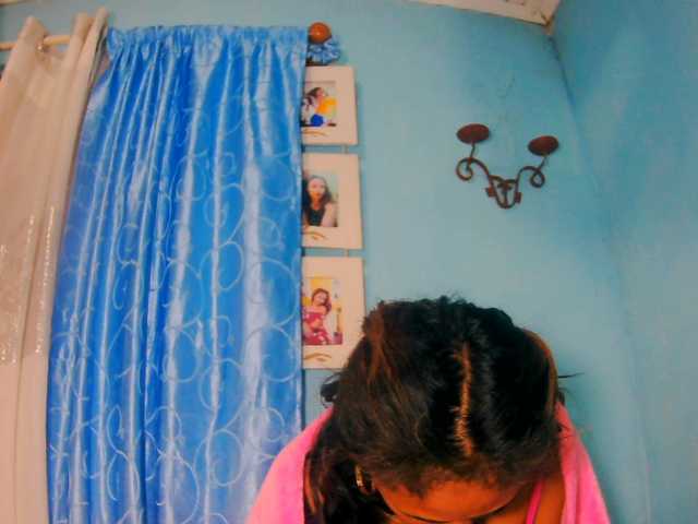 prettygirls11 live cam on BongaCams